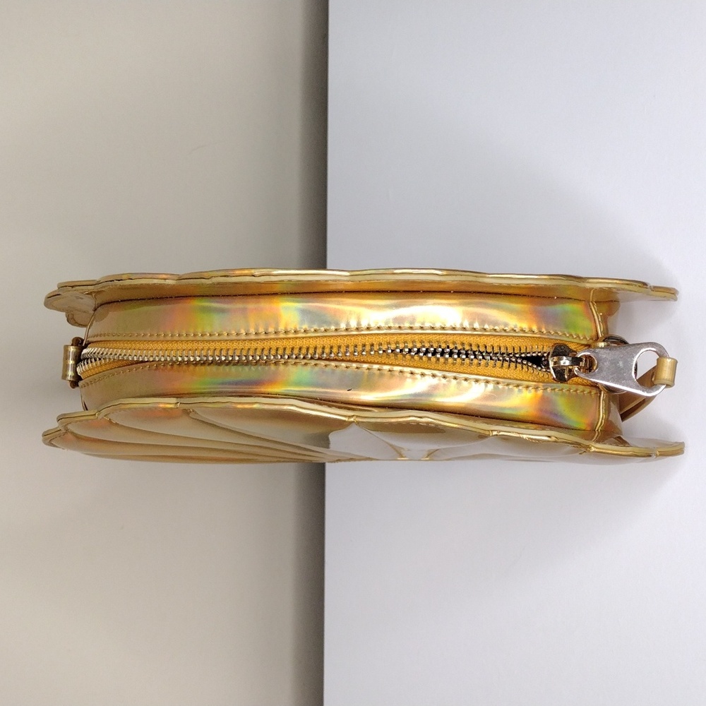 Seashell metallic gold handbag - Picture 4 of 5